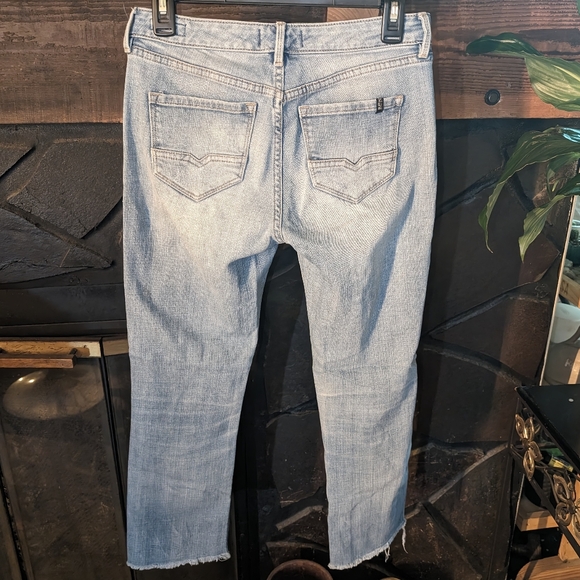 Women's Size 27 Cropped Jeans, Buffalo by David Bitton - Picture 6 of 6